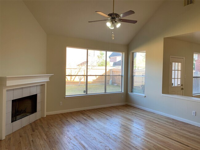 Building Photo - 12203 Meadow Ln Ct