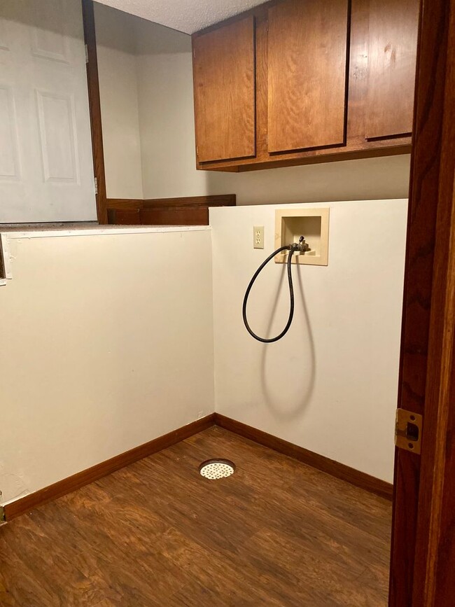 Building Photo - 1403 Avenue C