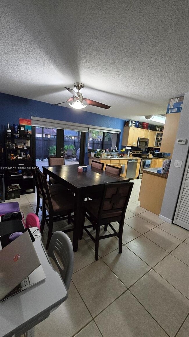 Building Photo - 4737 SW 135th Pl