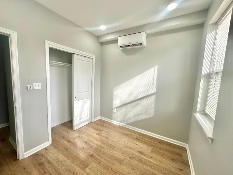 Building Photo - 2215 N 10th St