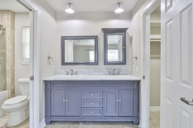 Building Photo - 509 Belmont Dr