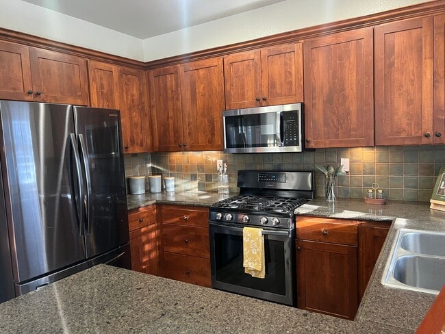 Building Photo - Charming Home in Las Palmas Community