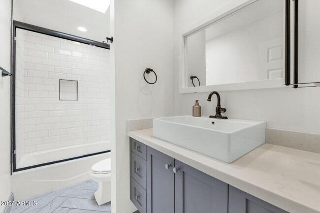 Building Photo - 7328 E Krall St