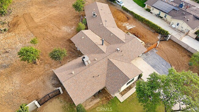 Building Photo - 1404 Highridge St