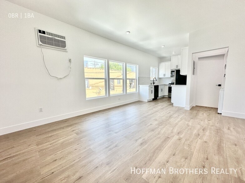 Building Photo - 1019 Albany St