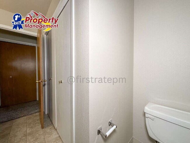 Building Photo - 4721 W Pasadena Ln