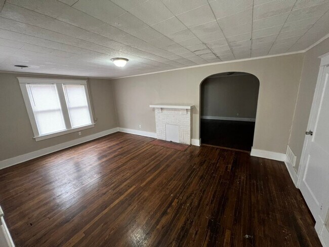 Building Photo - 554 Josephine St