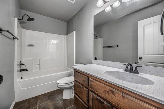 Building Photo - 18208 Scarborough Dr