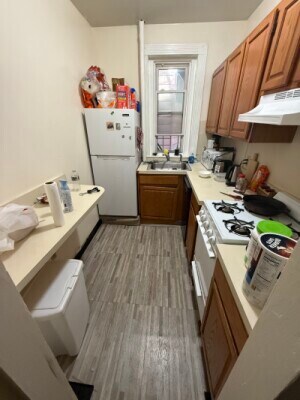 Building Photo - 448 Park Dr