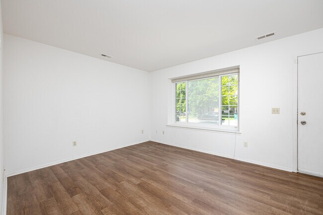 Building Photo - 1152 Rue Deauville Blvd