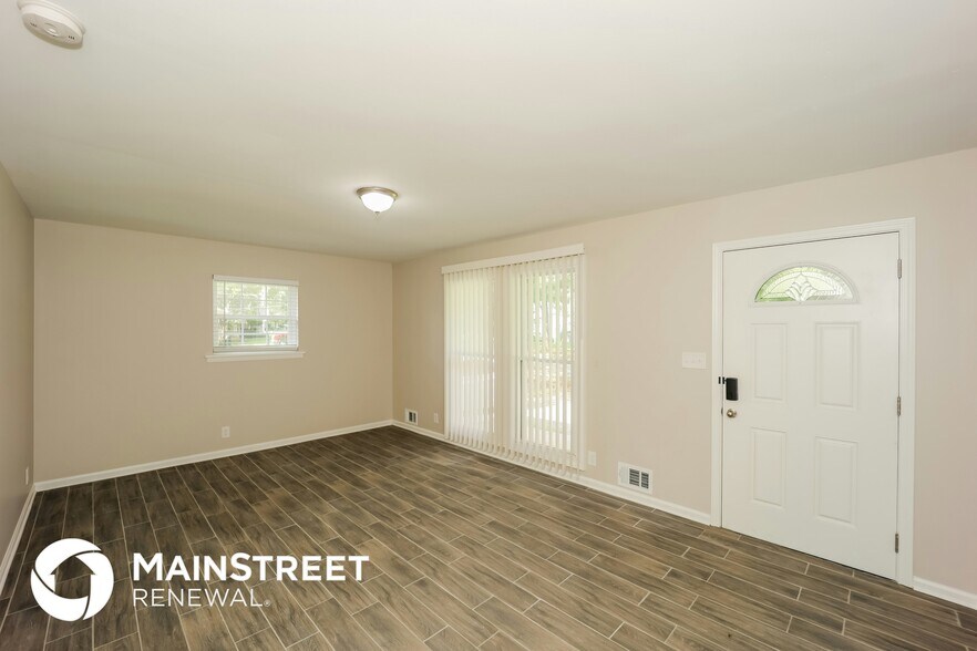 Building Photo - 5285 Chantilly Terrace