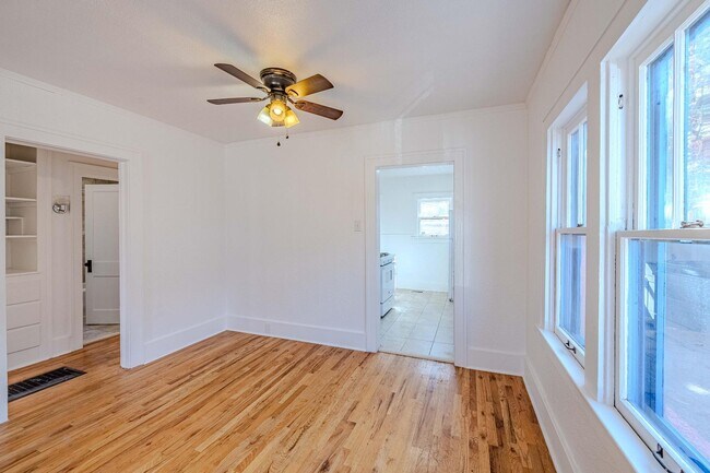 Building Photo - 720 Marquette Ave NW