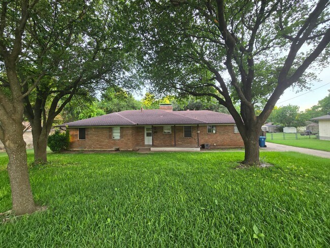 Primary Photo - 106 Jefferson Ave