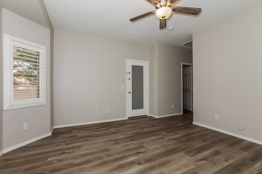 Building Photo - 18682 E Lark Dr