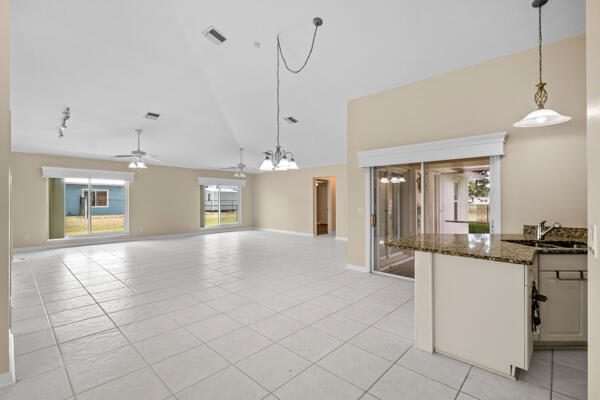 Building Photo - 5777 NW Eskimo Cir