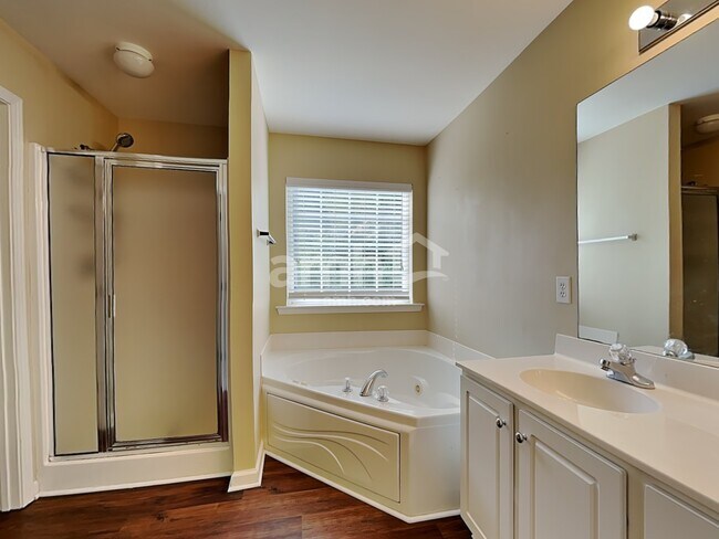 Building Photo - 405 Bedstraw Ct