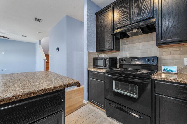 Building Photo - 2450 Keyhole Vw