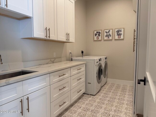 Building Photo - 8736 E Joshua Tree Ln