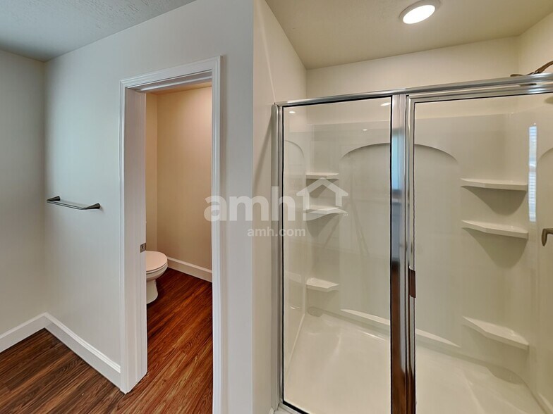 Building Photo - 2983 E S Village Dr