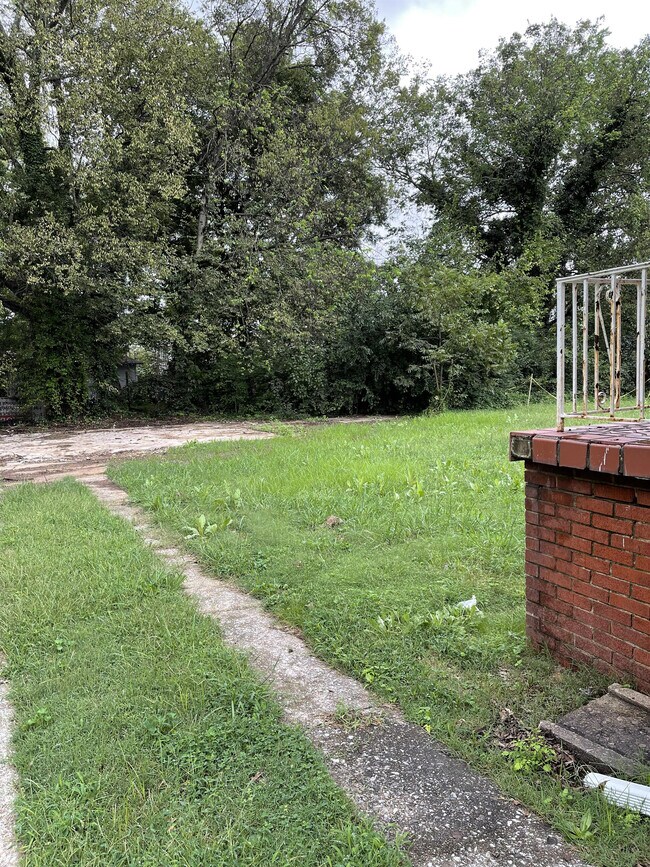 Building Photo - 553 Arlington Ave