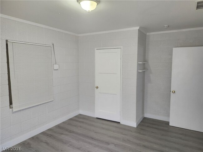 Building Photo - 4624 Evergreen Pl