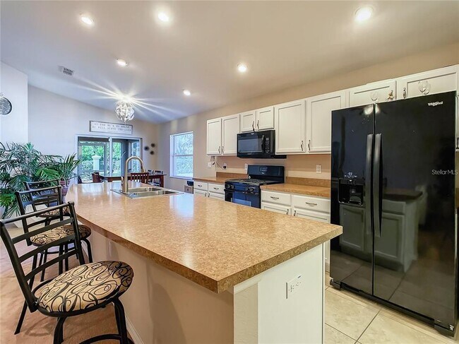 Building Photo - 2112 Bretton Ridge Blvd