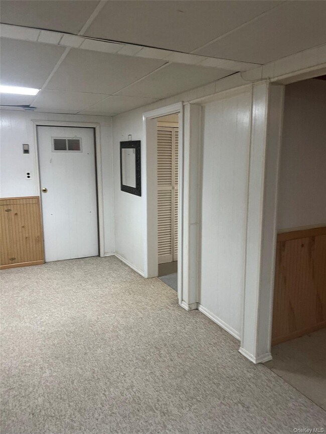 Building Photo - 1803 Albermarle Ave