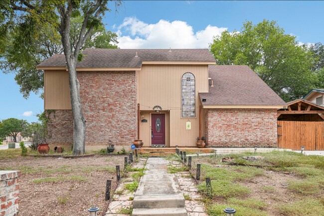 Building Photo - Beautiful Home Located in Thousand Oaks Mo...