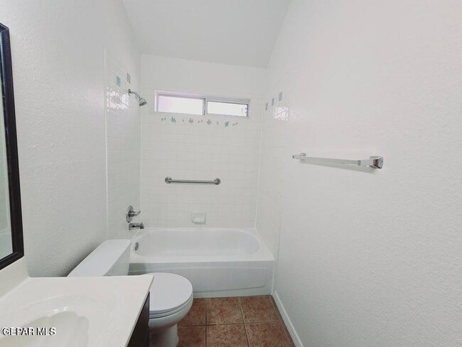 Building Photo - 7219 Oval Rock Dr