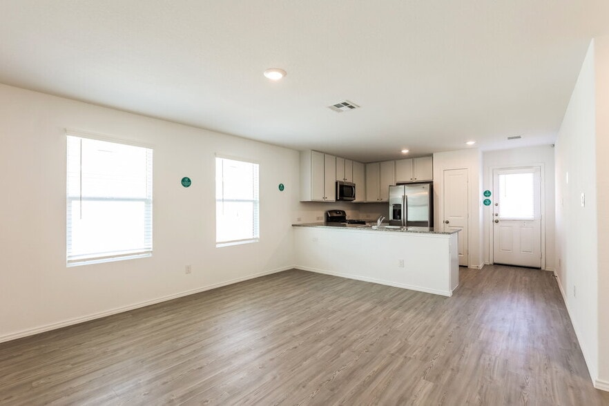 Building Photo - 2927 Stigler Dr