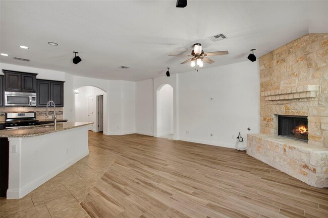 Building Photo - 9501 Bentley Garner Ln