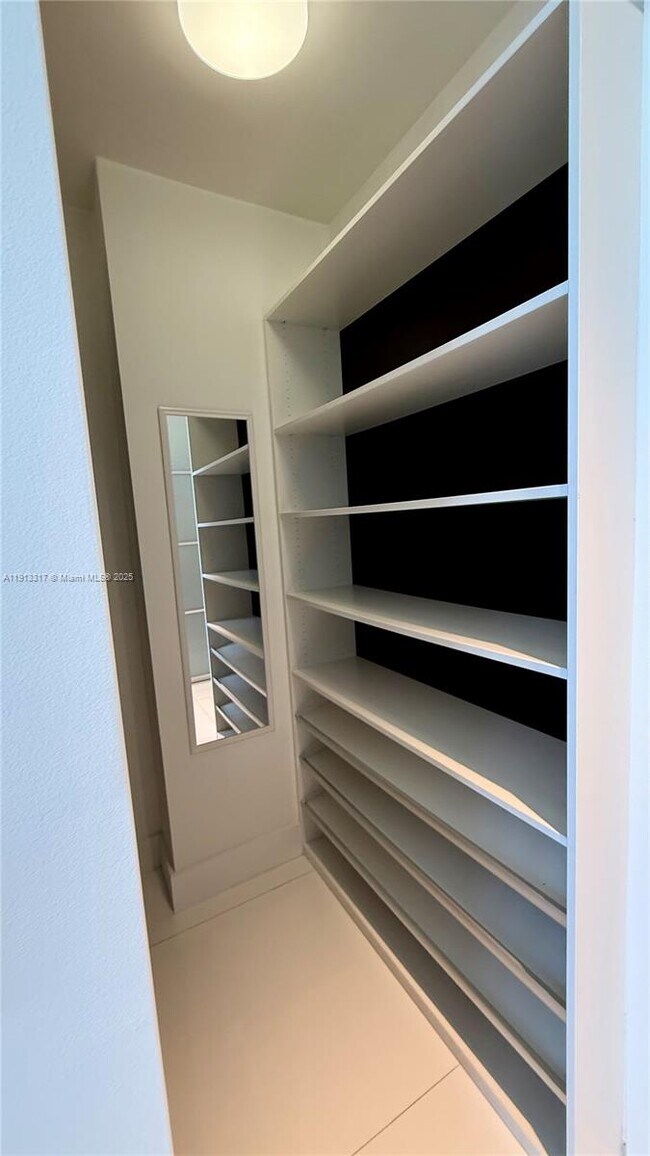 Building Photo - 18201 Collins Ave