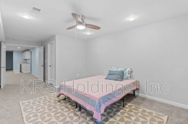 Building Photo - 4500 Marquis Pl