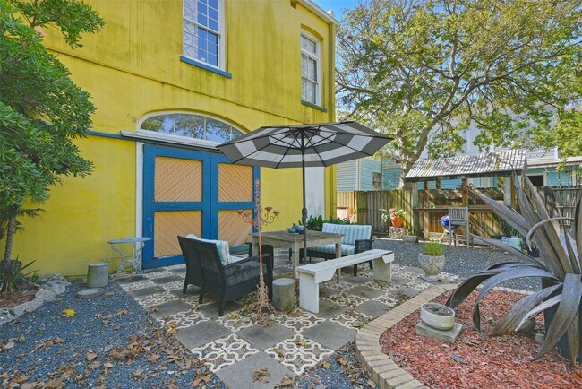 Building Photo - 1614 Avenue K