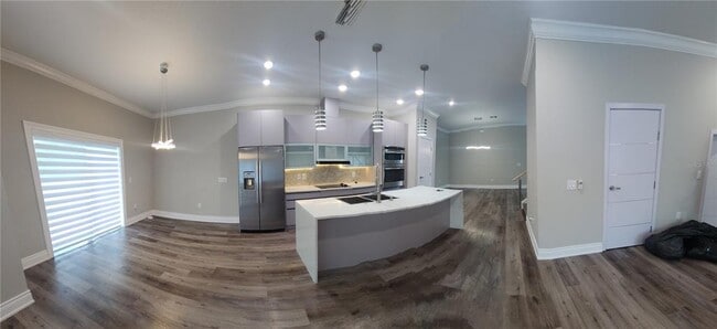 Building Photo - 1968 Greenbriar Ter