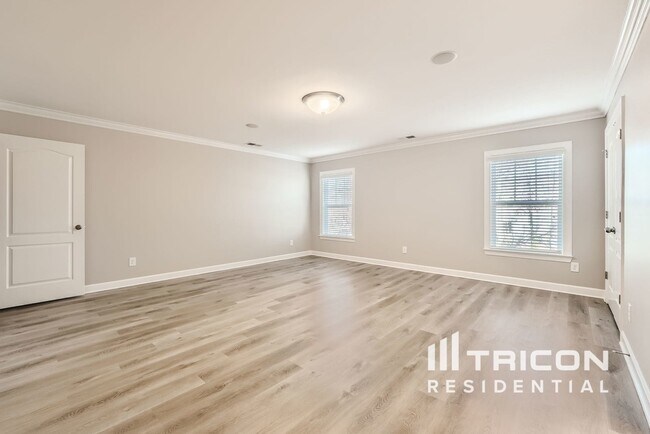Building Photo - 3821 Litchfield Dr