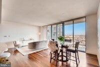 Building Photo - 675 President St