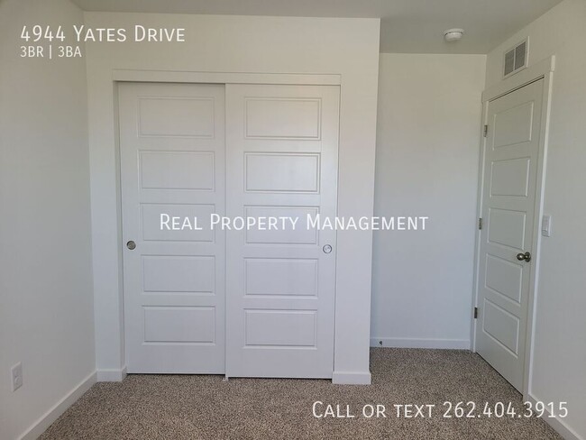 Building Photo - 4944 Yates Dr