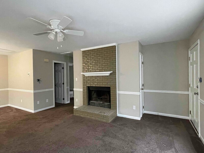 Building Photo - 1235 Shakentown St