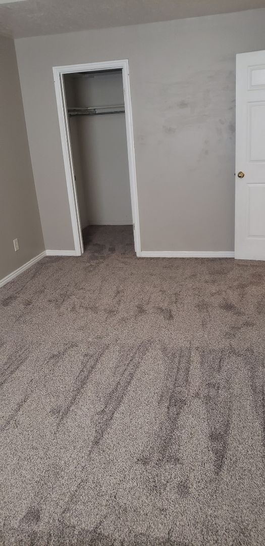 Building Photo - Charming 2 Bedroom Condo with Great Amenit...