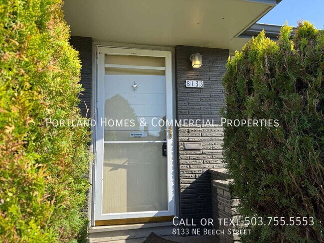 Building Photo - 8133 NE Beech St