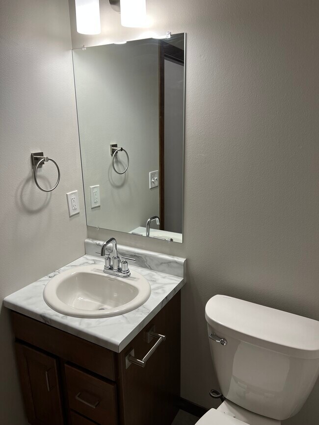 Building Photo - 6014 E Copper Pl