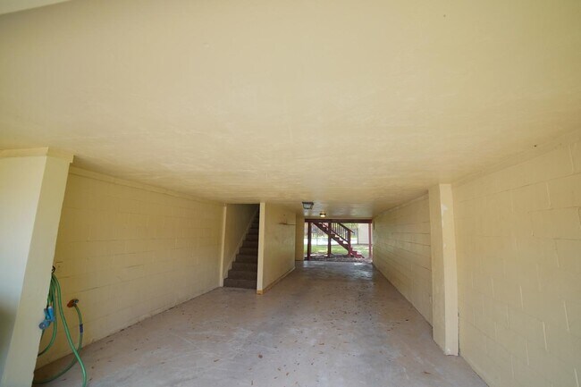 Building Photo - 420 Indian Village Trail