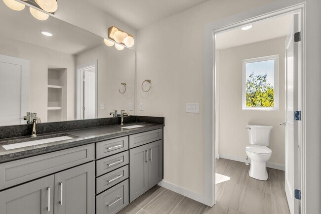 Building Photo - Amazing New Construction in North Nashville!