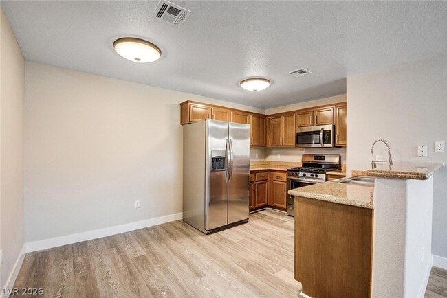 Building Photo - 7701 W Robindale Rd