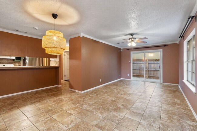 Building Photo - 7430 Saddlewood St