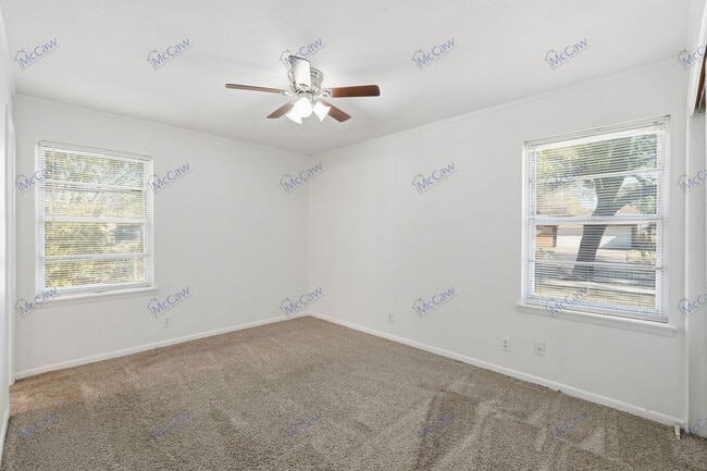 Building Photo - 3401 Princeton Dr