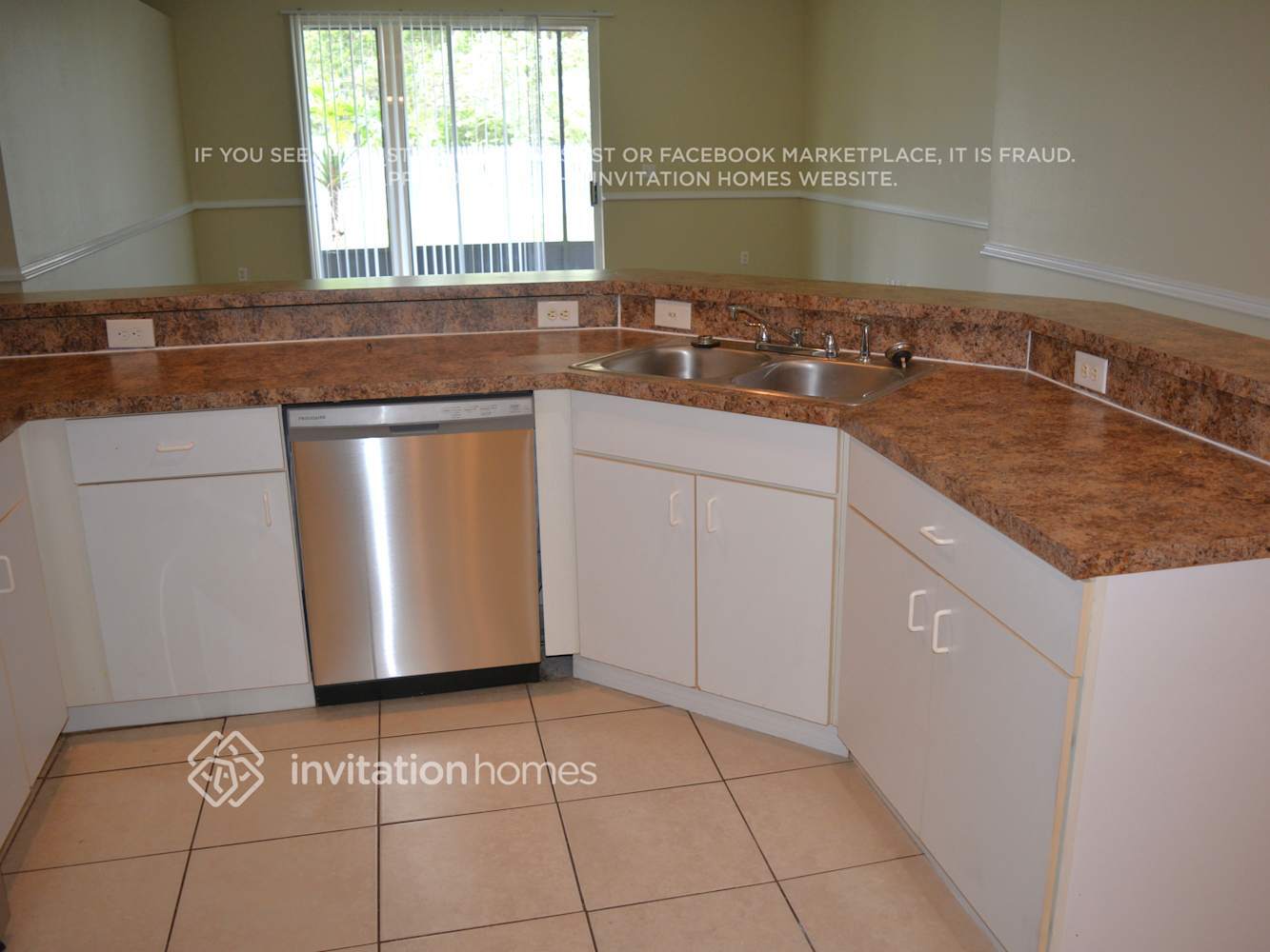 Building Photo - 208 Farrington Ln