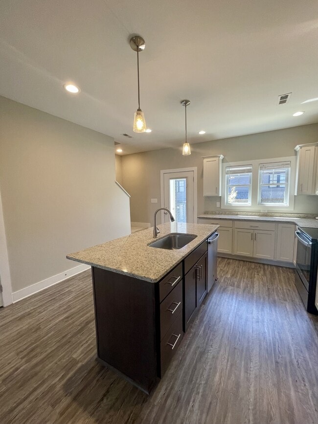 Building Photo - 45 High St