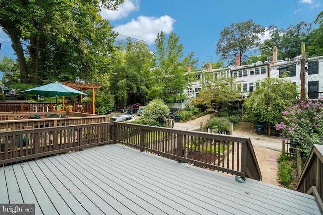 Building Photo - 2030 Pierce Mill Rd NW